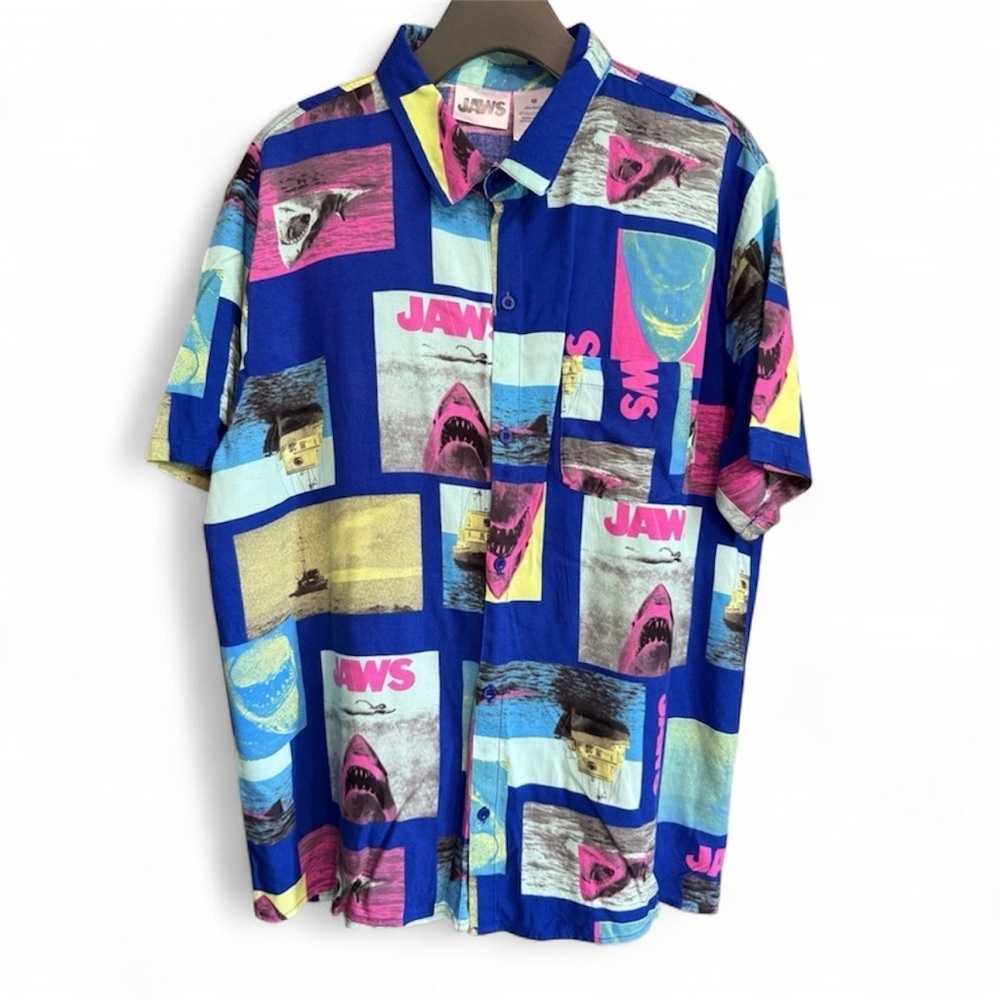 Jaws men button up shirt size M